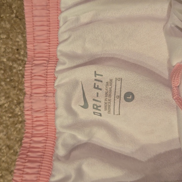 Nike Women's Pink Athletic Shorts With Black & White Strip Size Large - Picture 4 of 6